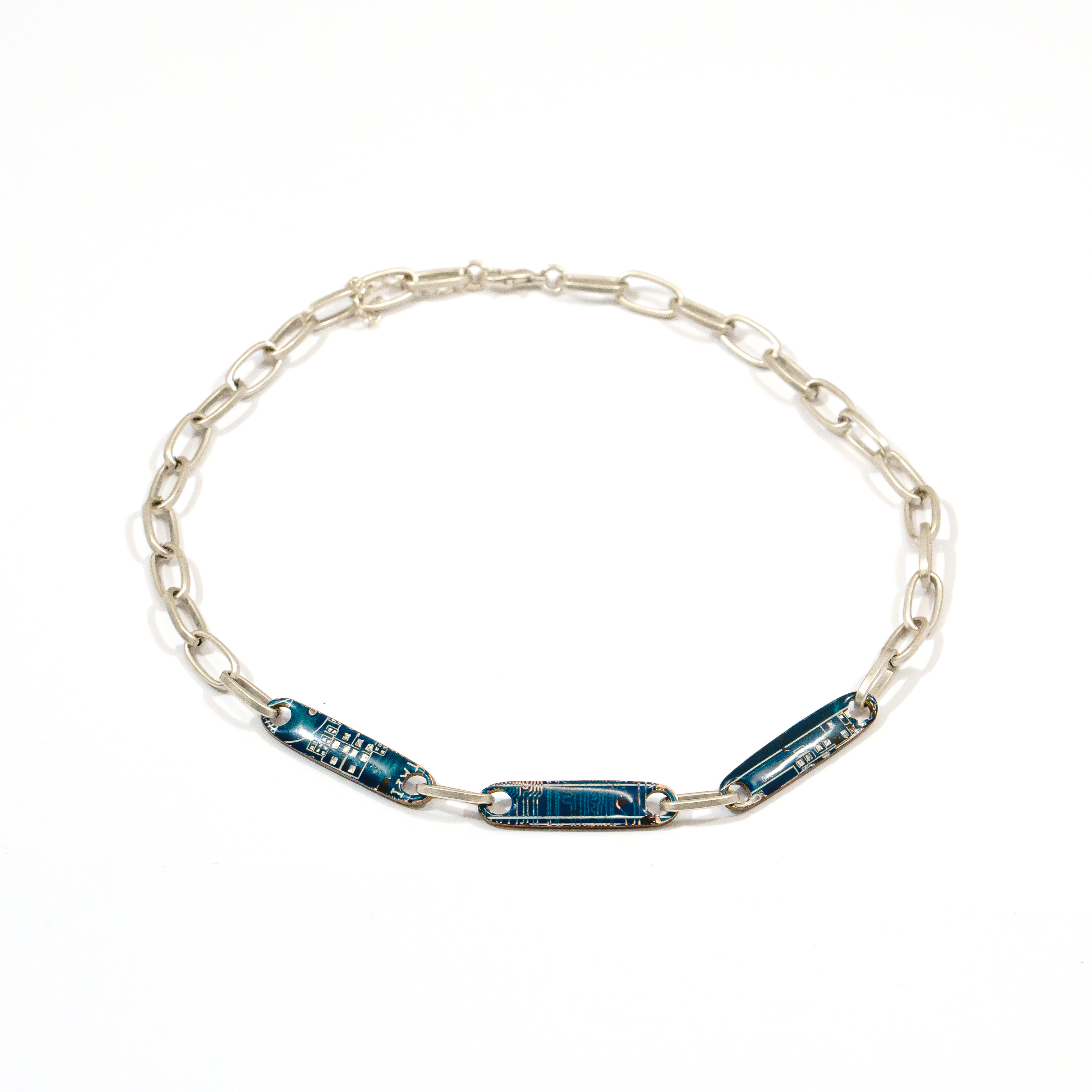 3 STRUCTURES NECKLACE - Image 4