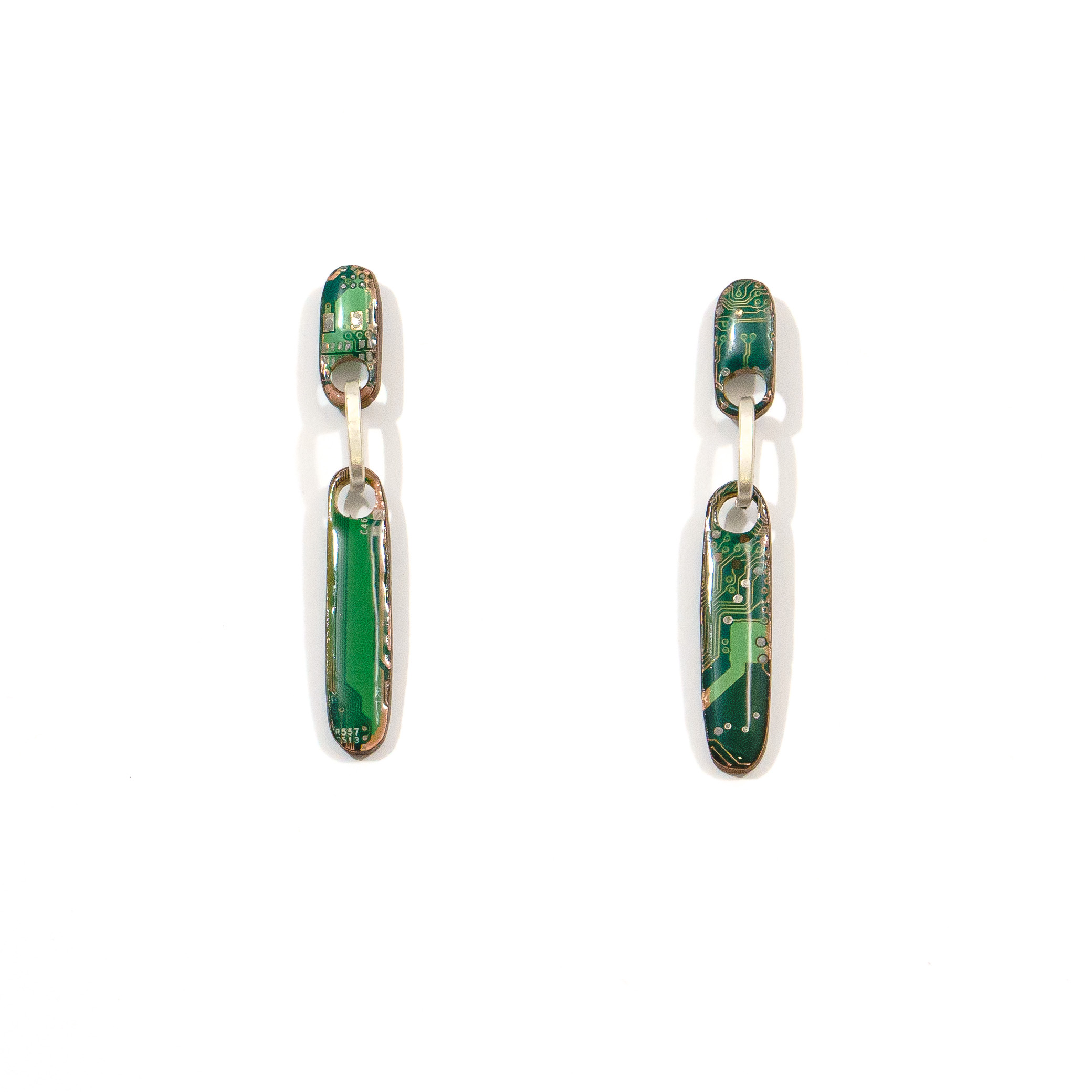STRUCTRUE GREEN EARRINGS